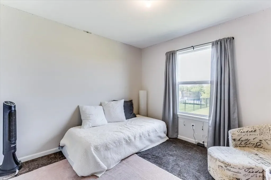 727 S Lakeview Street Haysville KS 67060