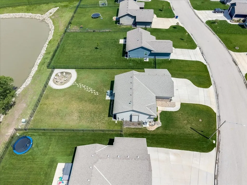 727 S Lakeview Street Haysville KS 67060