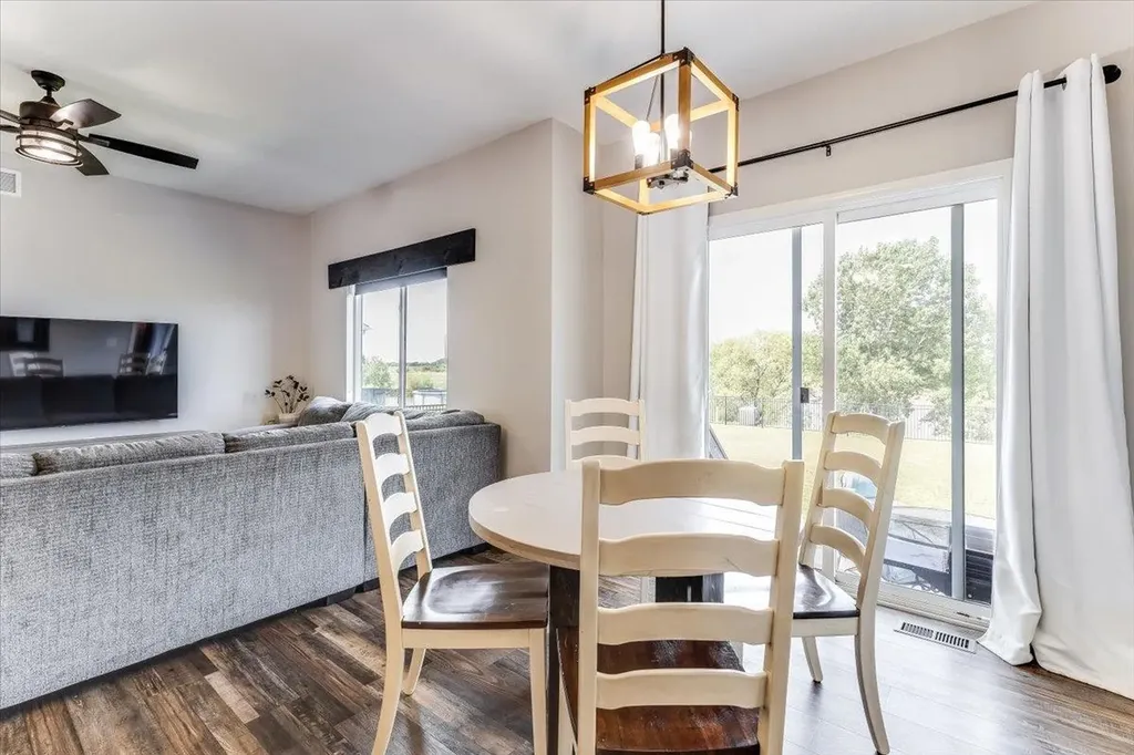 727 S Lakeview Street Haysville KS 67060