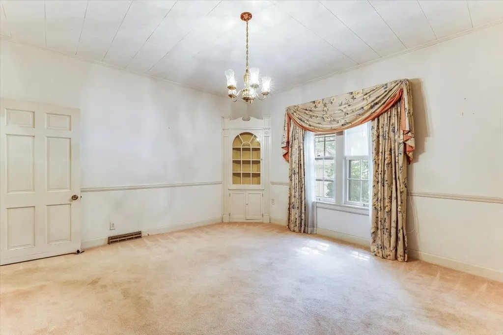 525 W 10th Street Newton KS 67214