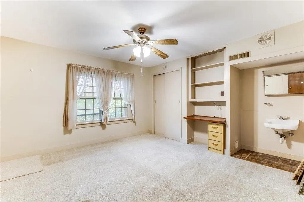 525 W 10th Street Newton KS 67214