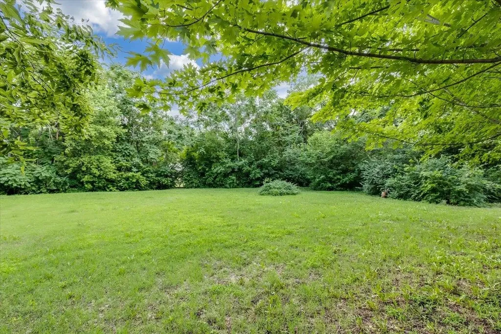 525 W 10th Street Newton KS 67214