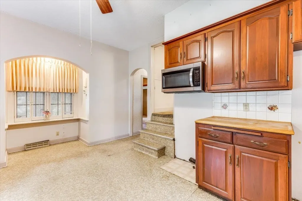 525 W 10th Street Newton KS 67214
