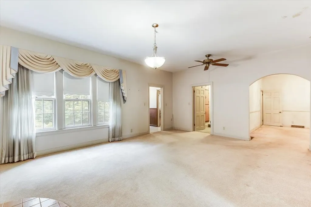 525 W 10th Street Newton KS 67214