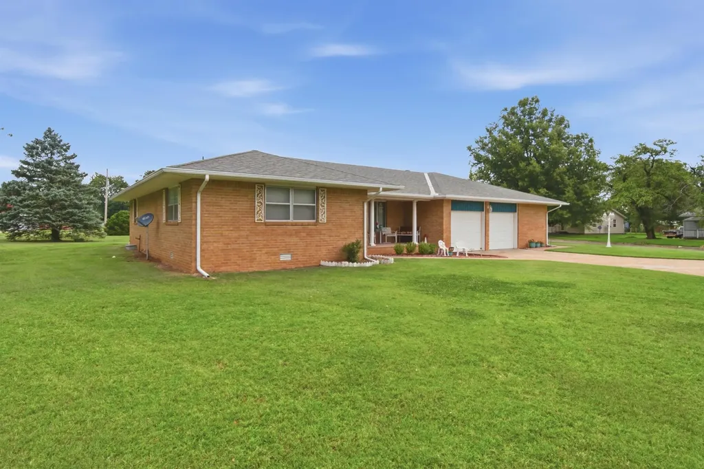 303 N Boyd Street Caldwell KS 67022