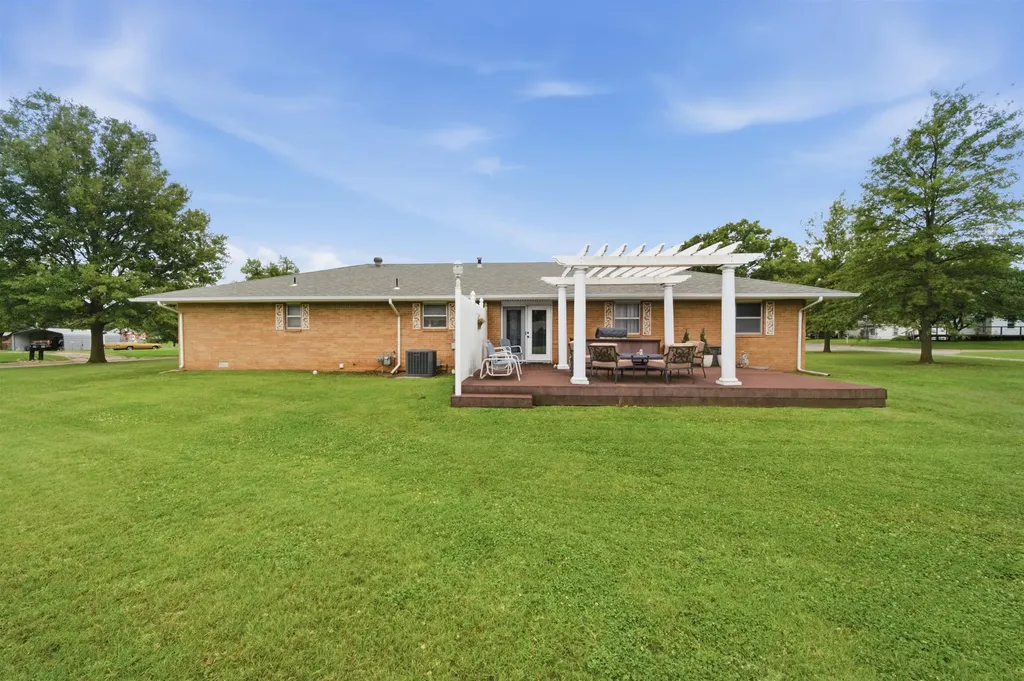 303 N Boyd Street Caldwell KS 67022