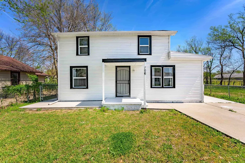 706 N Piatt Avenue Wichita KS 67214