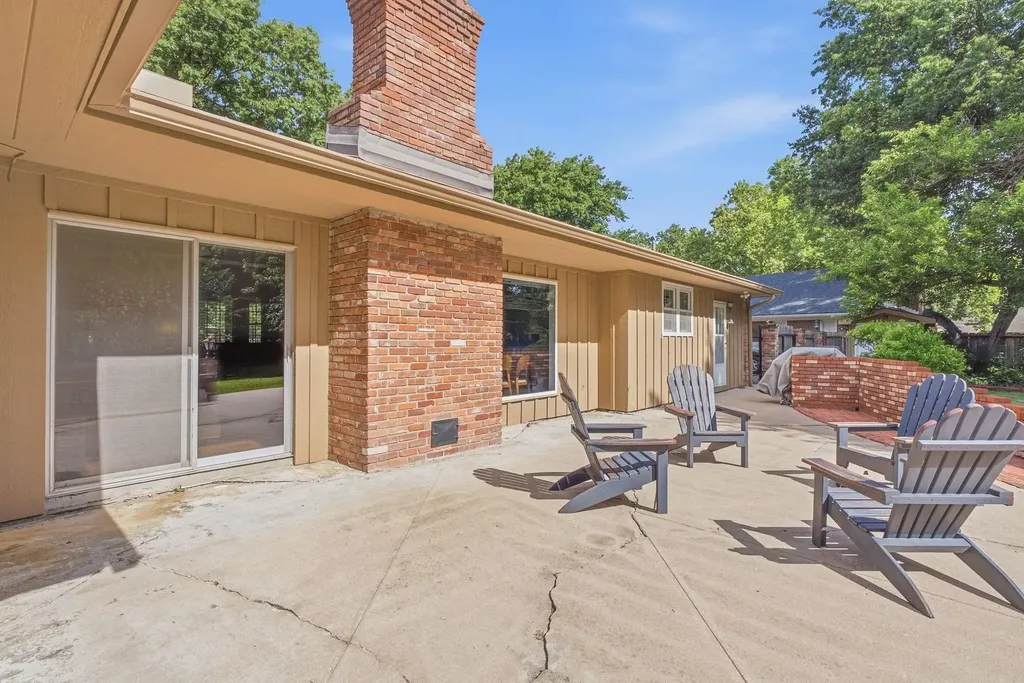 610 N Rutland Wichita KS 67206