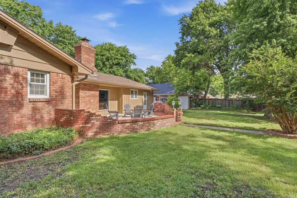 610 N Rutland Wichita KS 67206