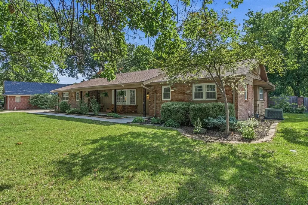 610 N Rutland Wichita KS 67206