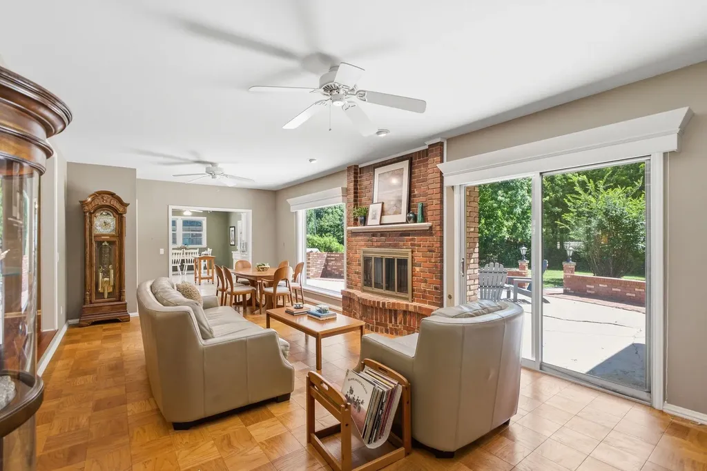 610 N Rutland Wichita KS 67206