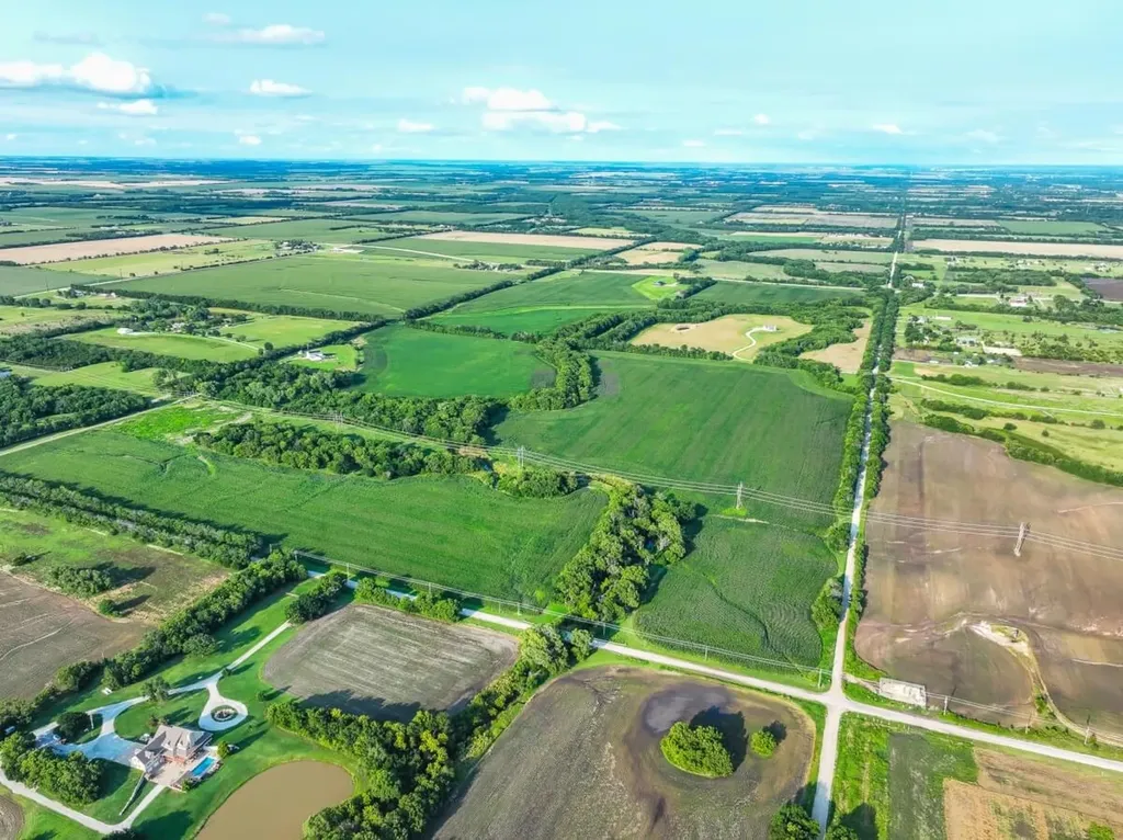 000 SW County Line Road Benton KS 67017