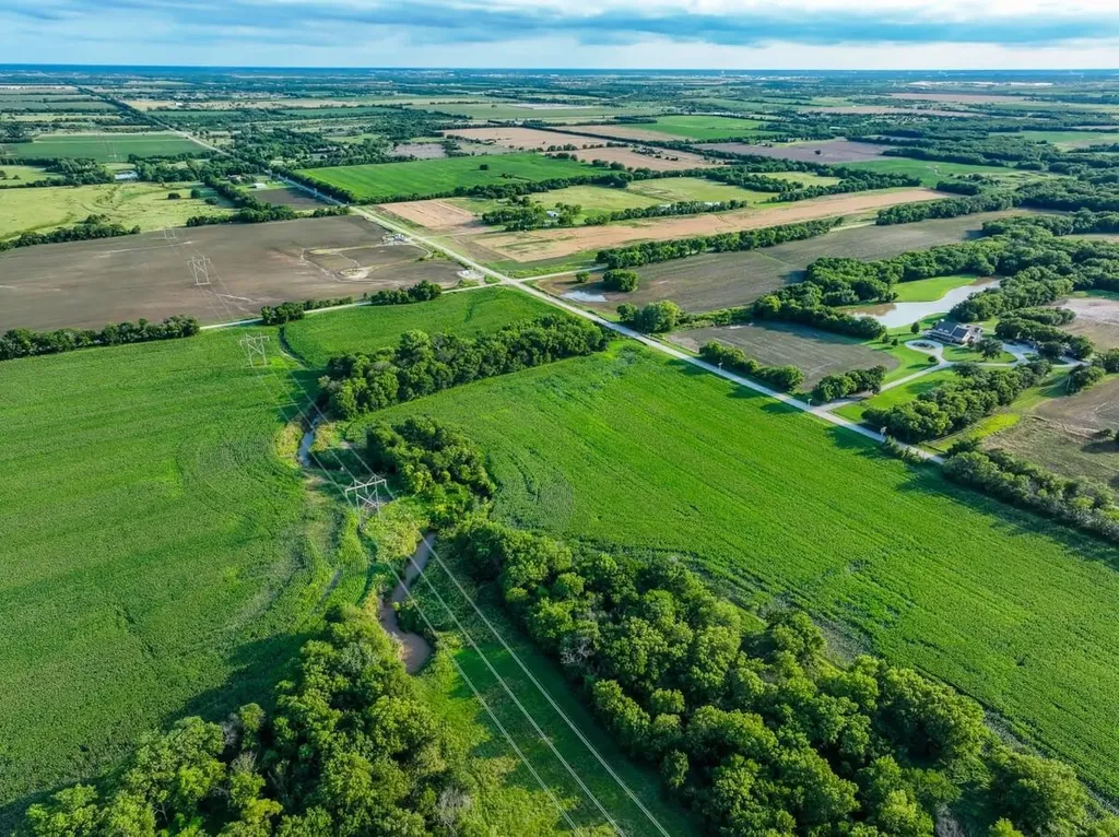 000 SW County Line Road Benton KS 67017