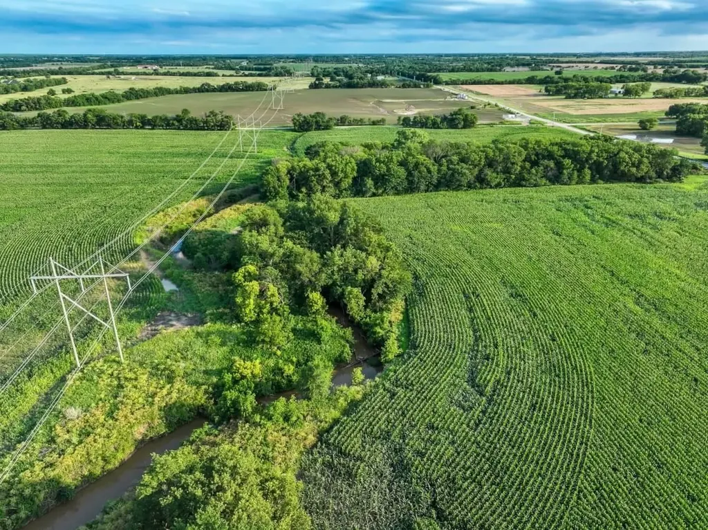 000 SW County Line Road Benton KS 67017