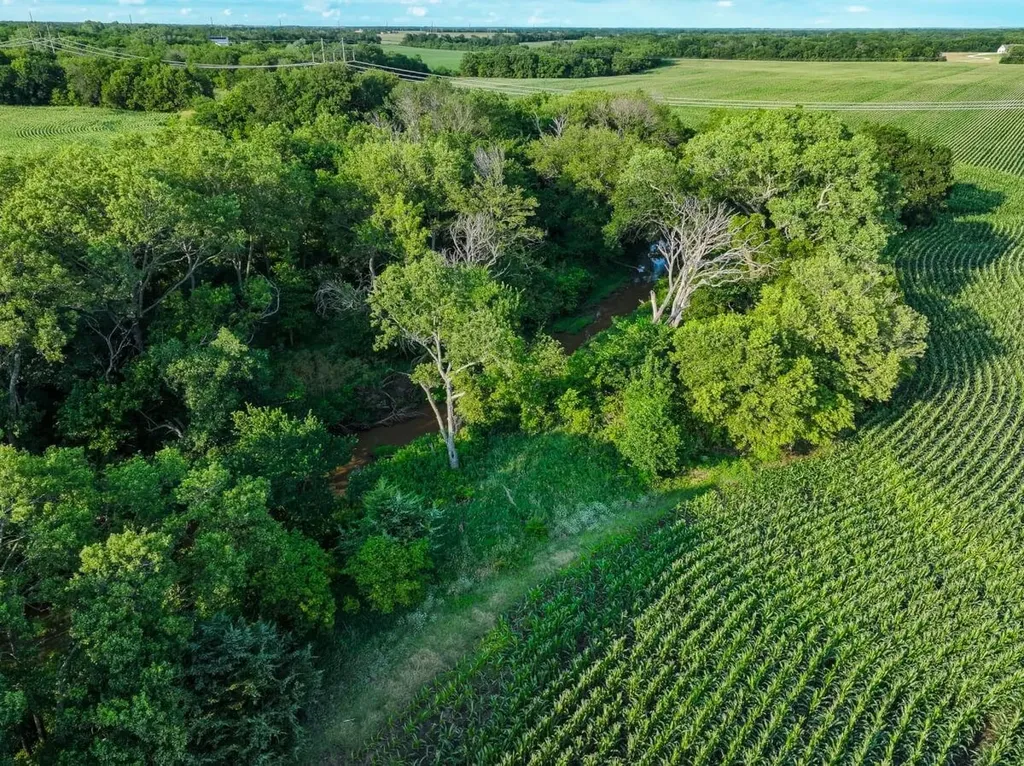 000 SW County Line Road Benton KS 67017