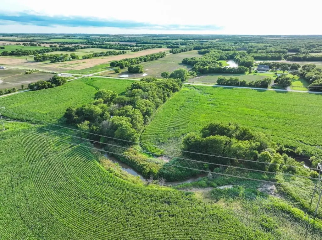 000 SW County Line Road Benton KS 67017