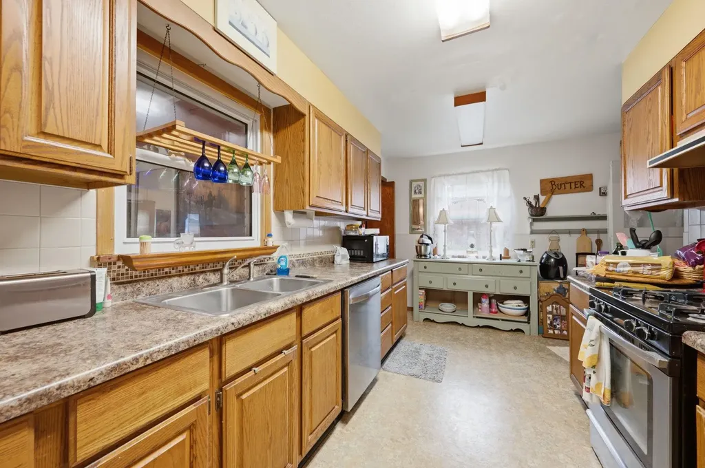 2857 S Larkin Drive Wichita KS 67216