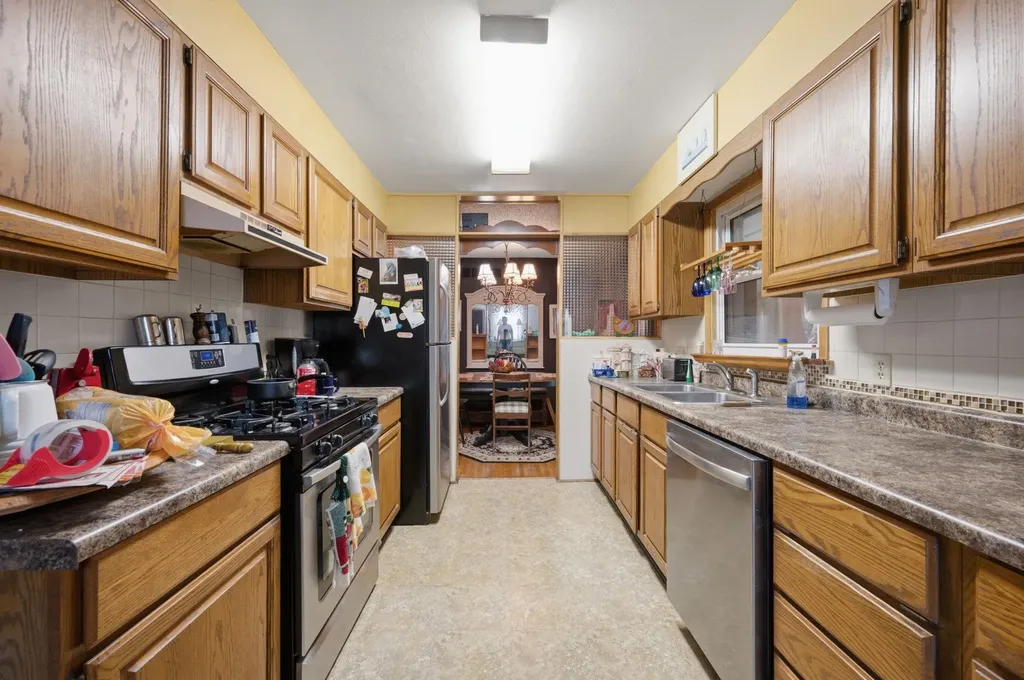 2857 S Larkin Drive Wichita KS 67216