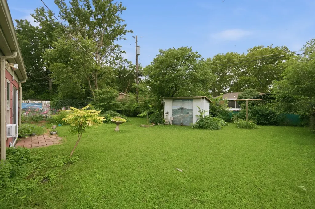 2857 S Larkin Drive Wichita KS 67216