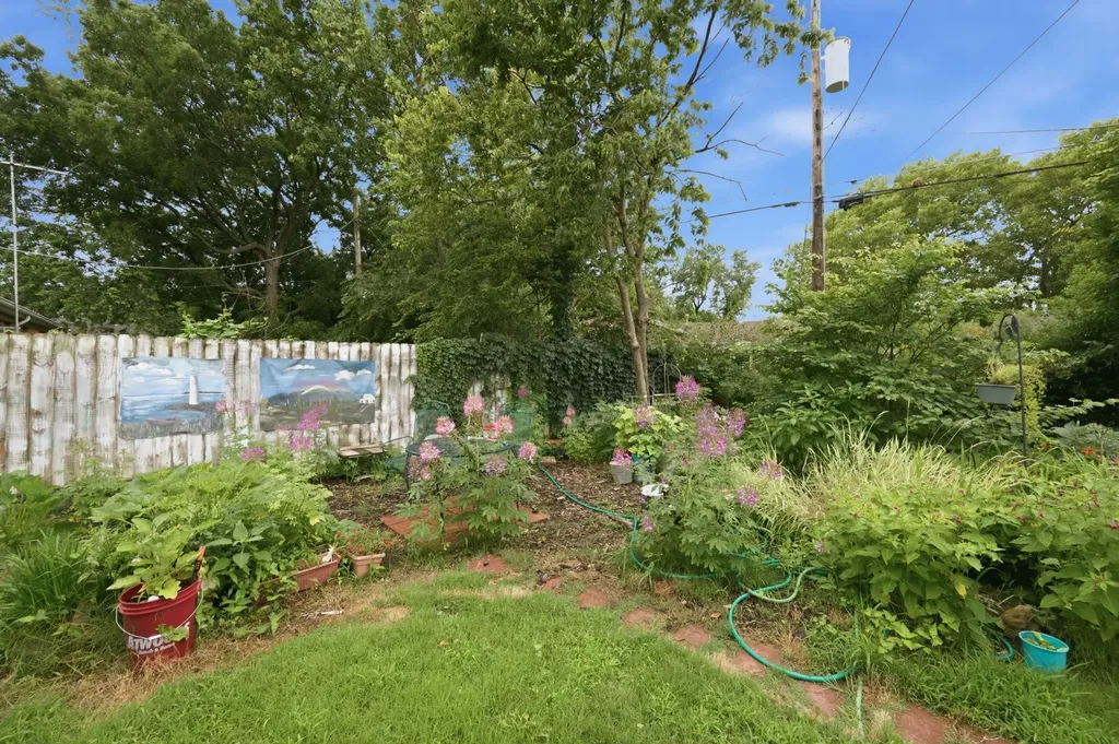 2857 S Larkin Drive Wichita KS 67216