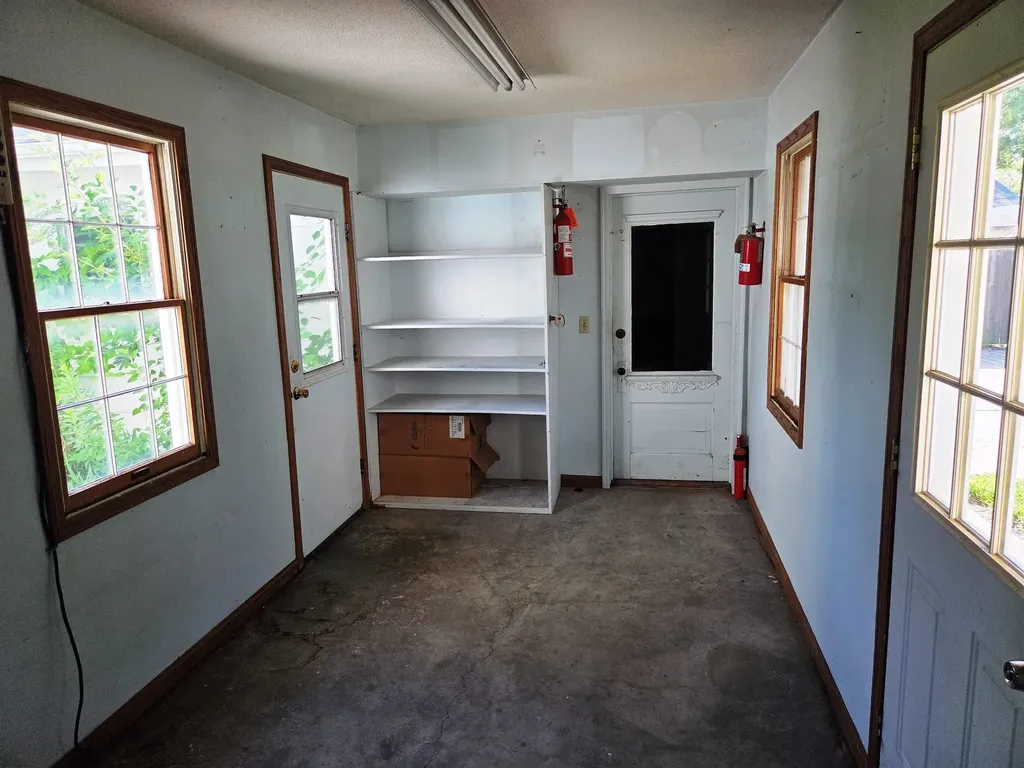 1500 E 9th Street Newton KS 67114