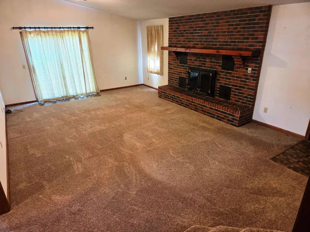 1500 E 9th Street Newton KS 67114