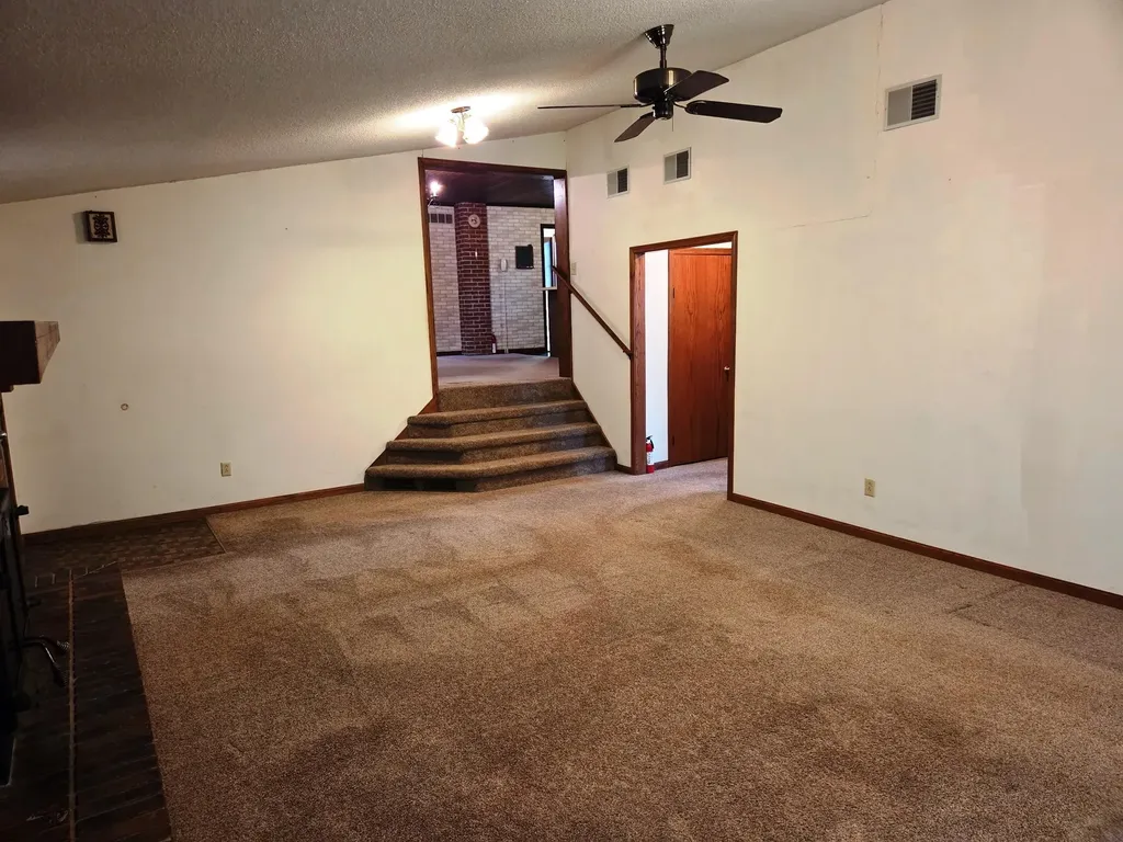 1500 E 9th Street Newton KS 67114