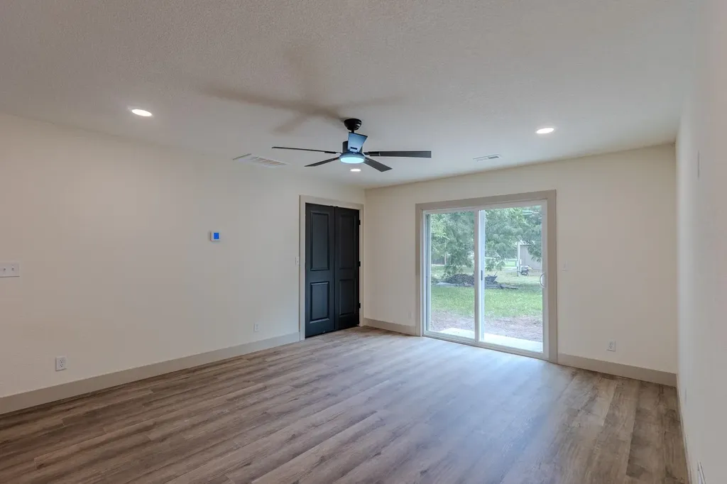 212 N West Street Leon KS 67074
