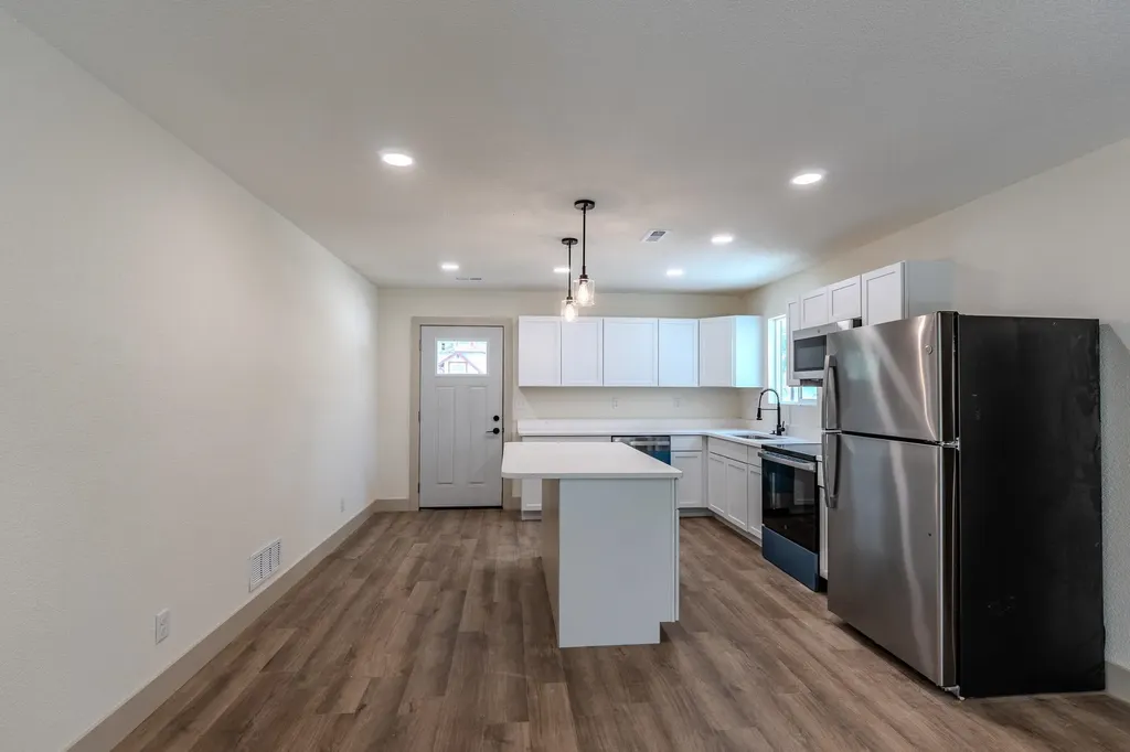 212 N West Street Leon KS 67074