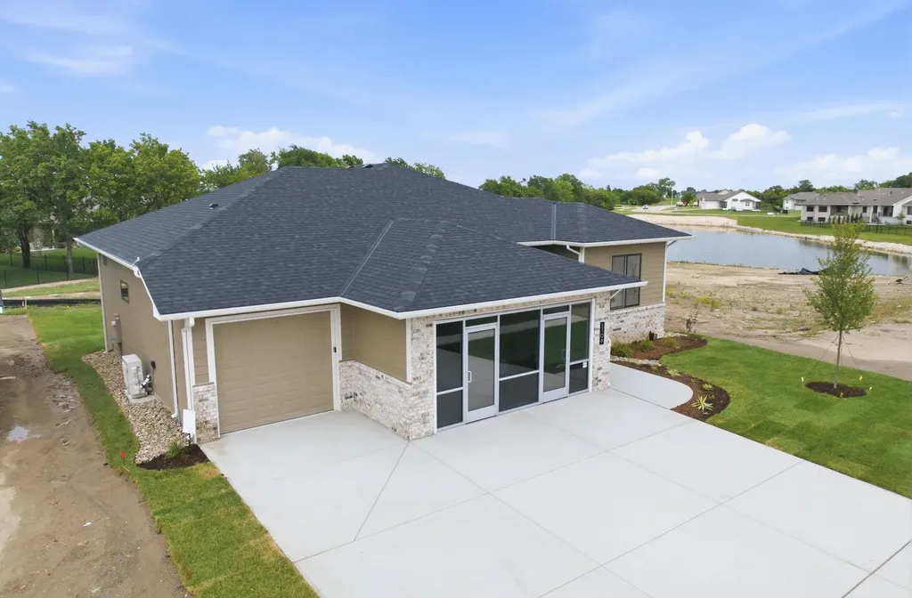 5108 N Highland Street Bel Aire KS 67220