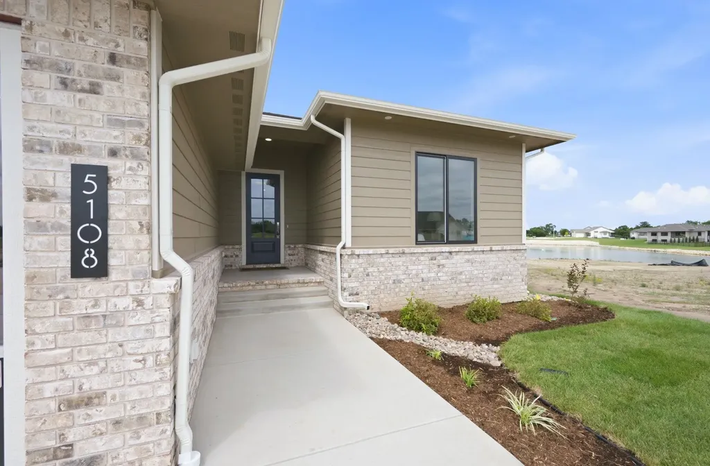 5108 N Highland Street Bel Aire KS 67220