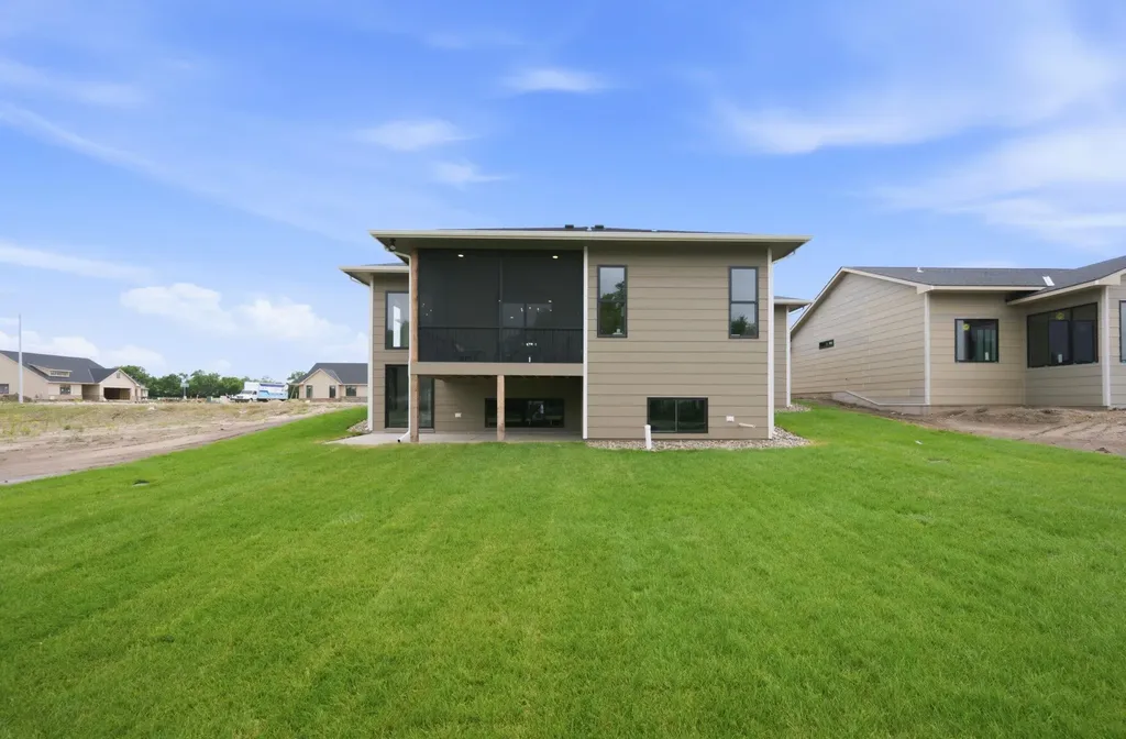 5108 N Highland Street Bel Aire KS 67220