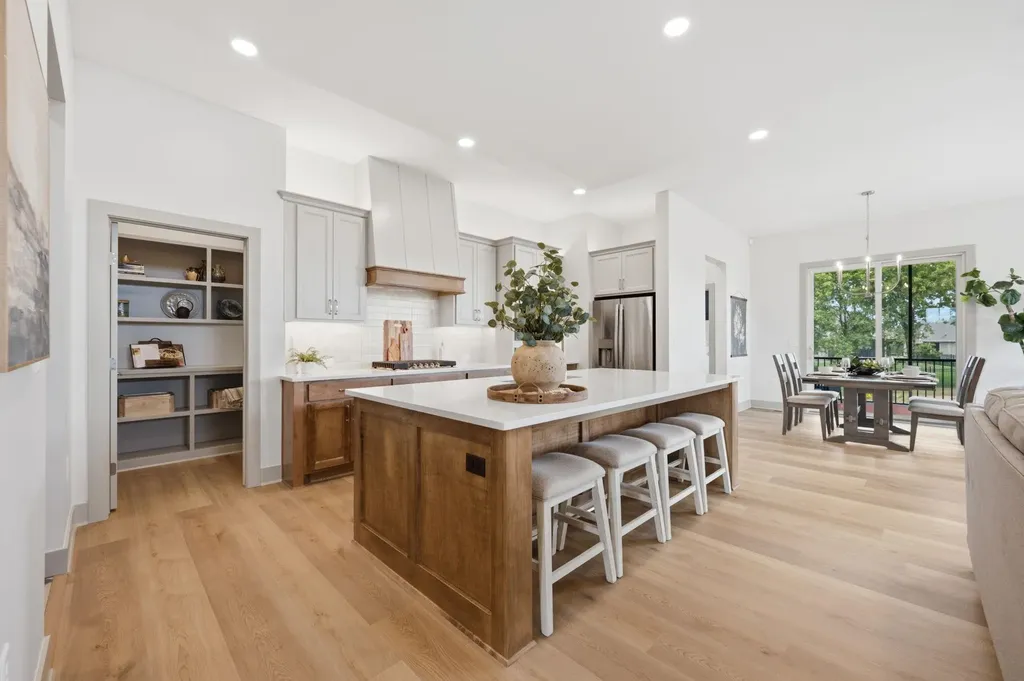 5108 N Highland Street Bel Aire KS 67220