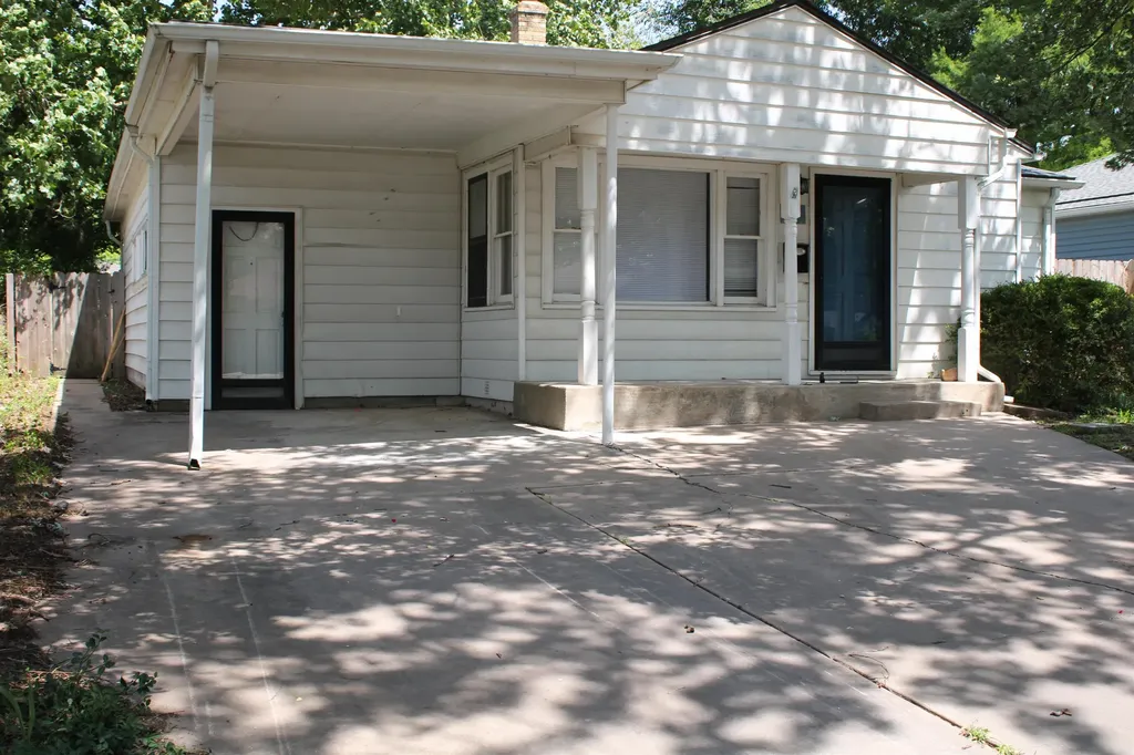 544 S Sylan Wichita KS 67218