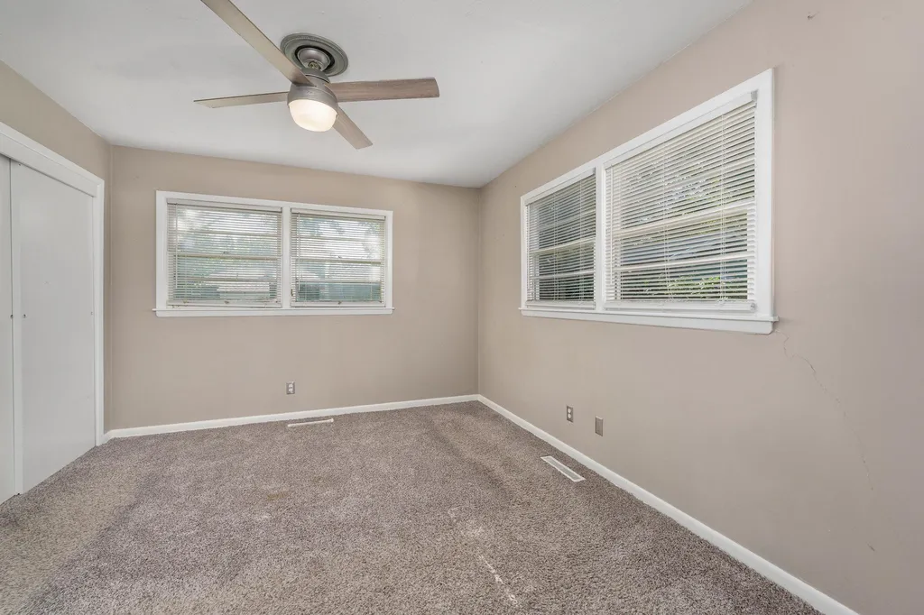 544 S Sylvan Wichita KS 67218
