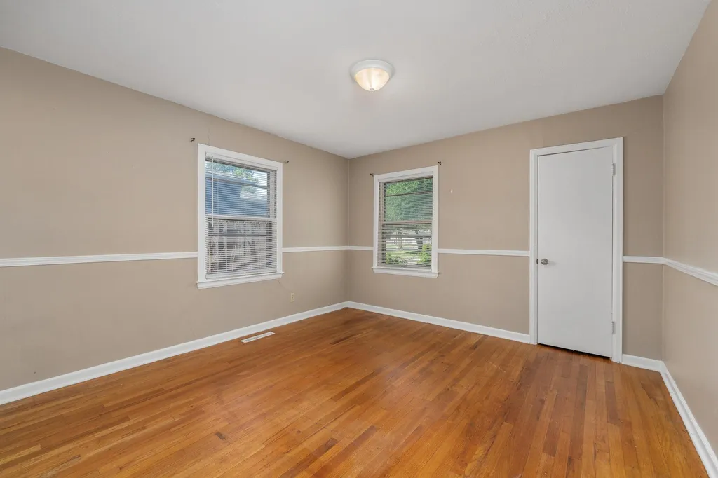 544 S Sylvan Wichita KS 67218