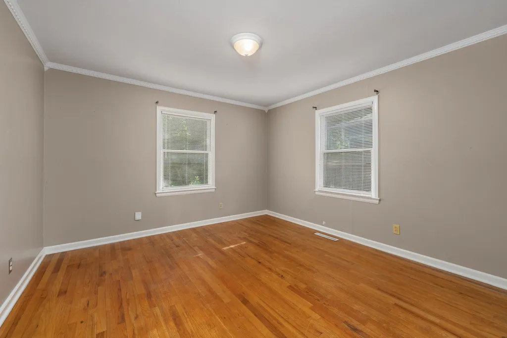 544 S Sylvan Wichita KS 67218