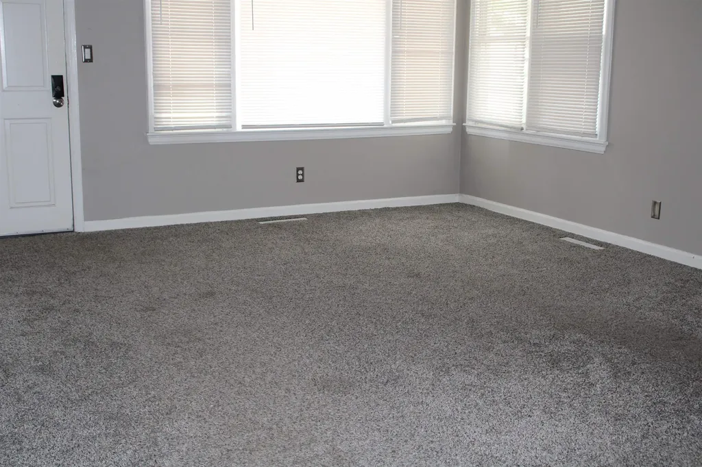 544 S Sylan Wichita KS 67218