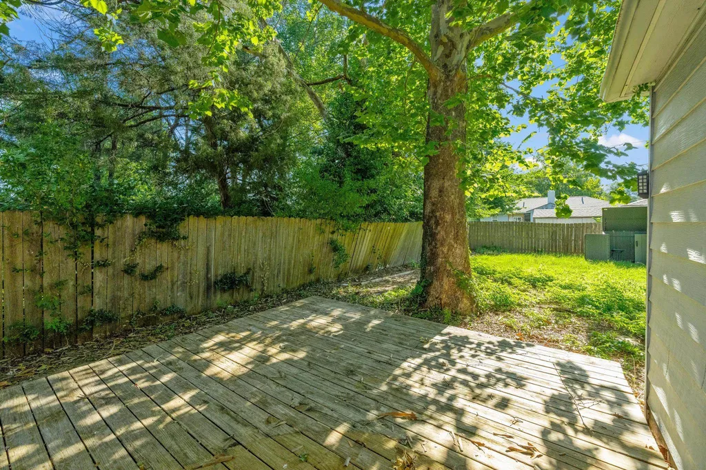544 S Sylvan Wichita KS 67218