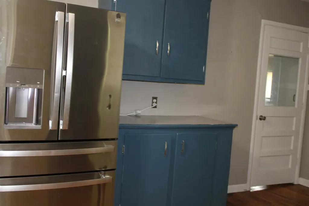 544 S Sylan Wichita KS 67218
