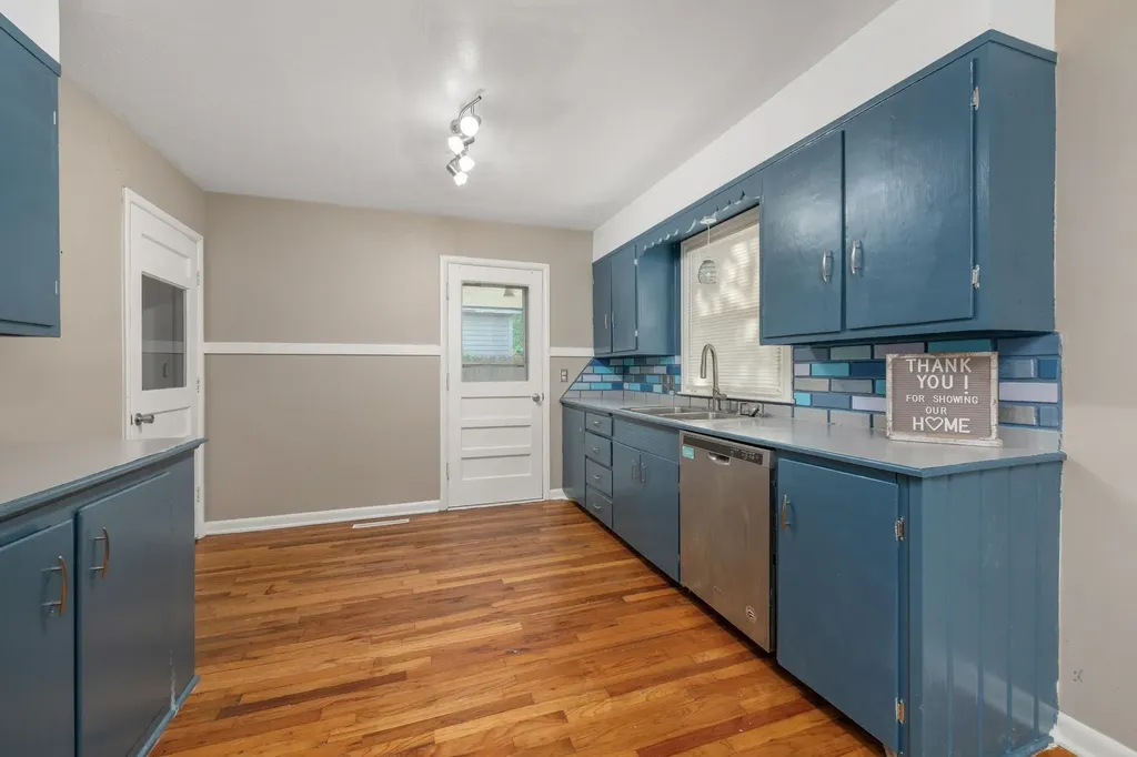544 S Sylvan Wichita KS 67218