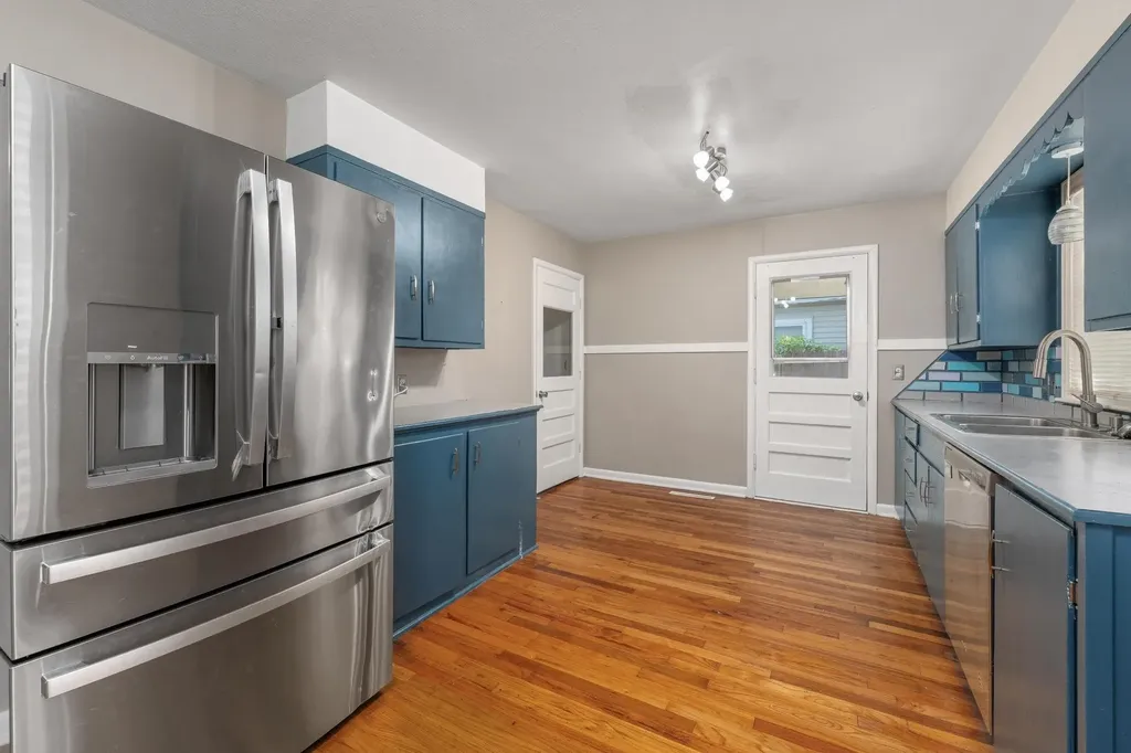 544 S Sylvan Wichita KS 67218