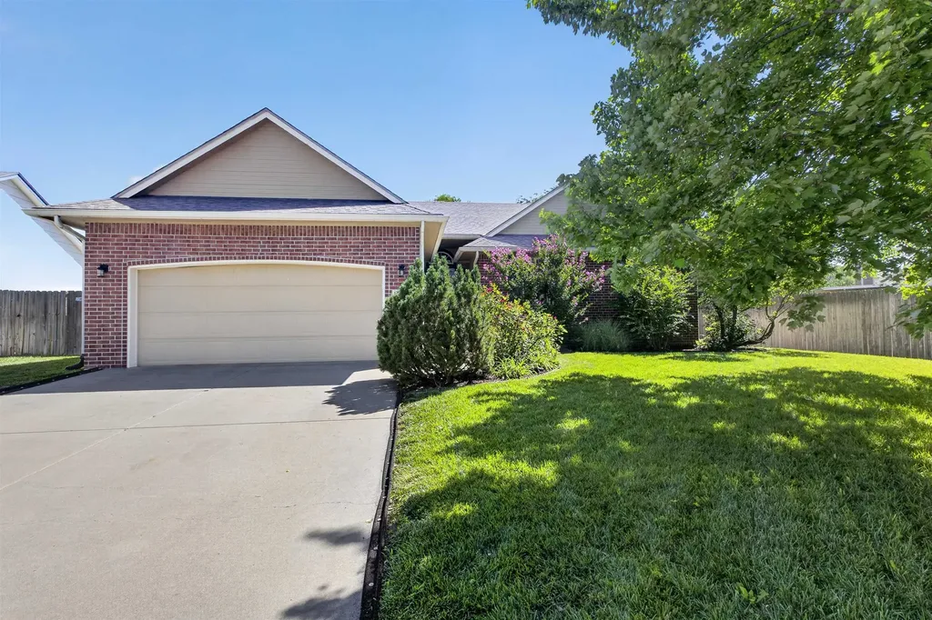 10502 W Taft Street Wichita KS 67209