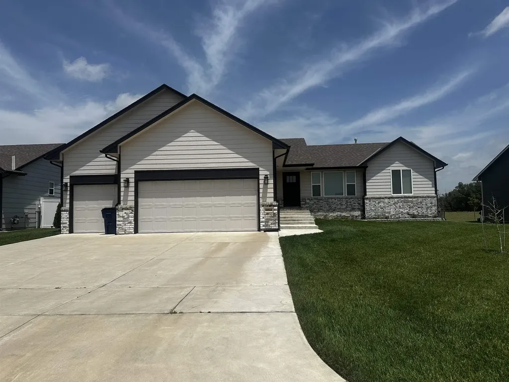 10514 W Wilkinson Maize KS 67101