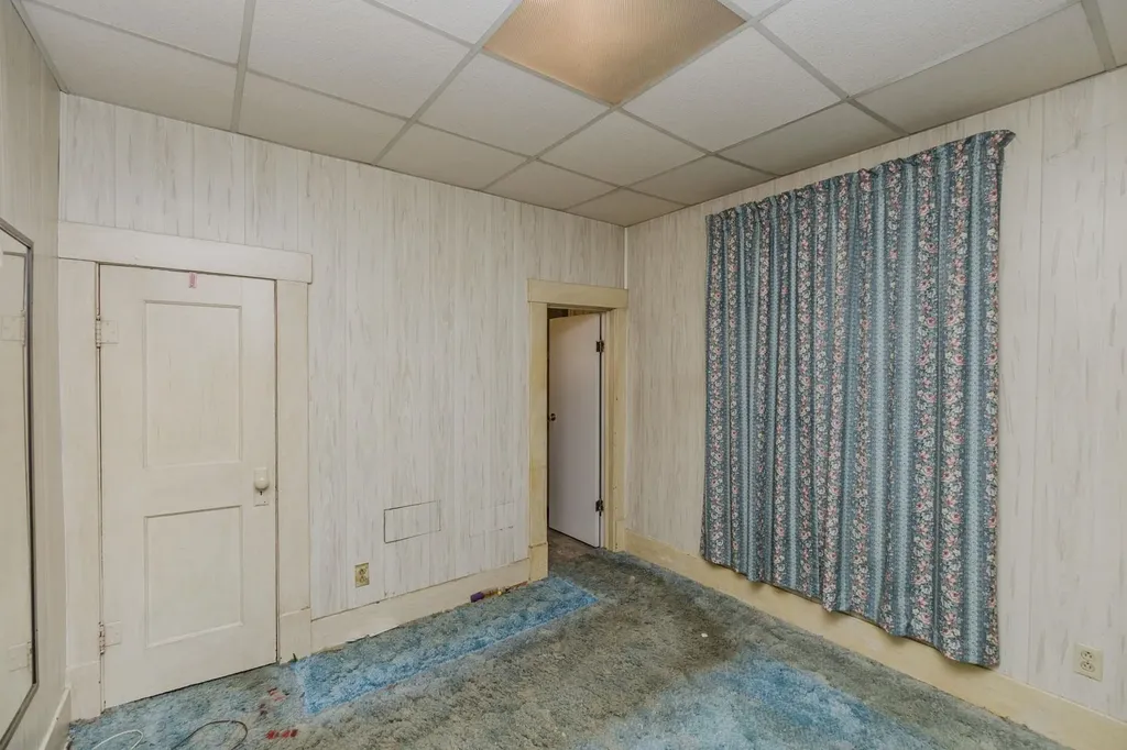 223 N Fern Wichita KS 67203