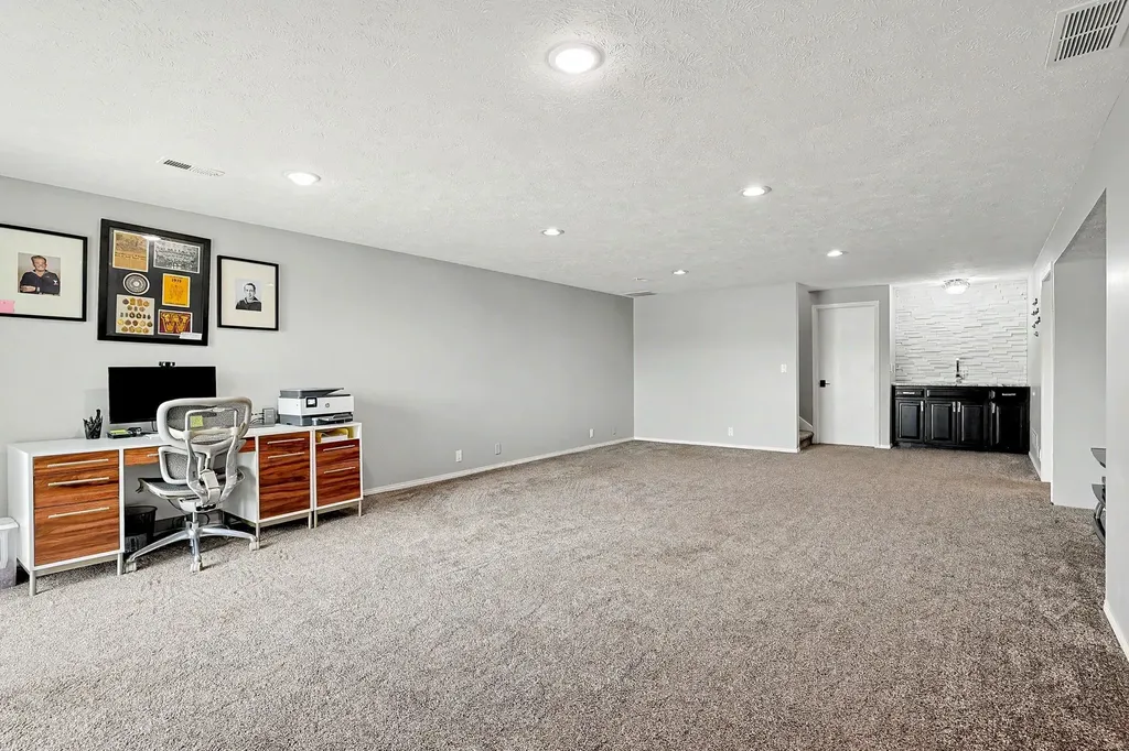 4809 N Portwest Street Wichita KS 67204