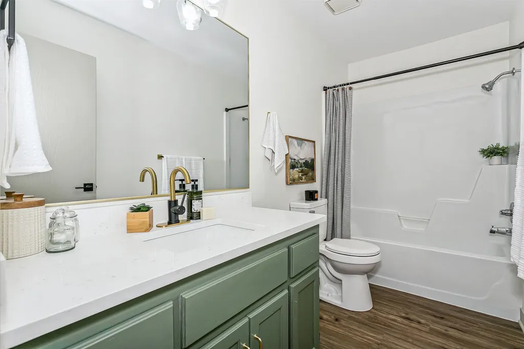 2046 N Cheryl Court Wichita KS 67212