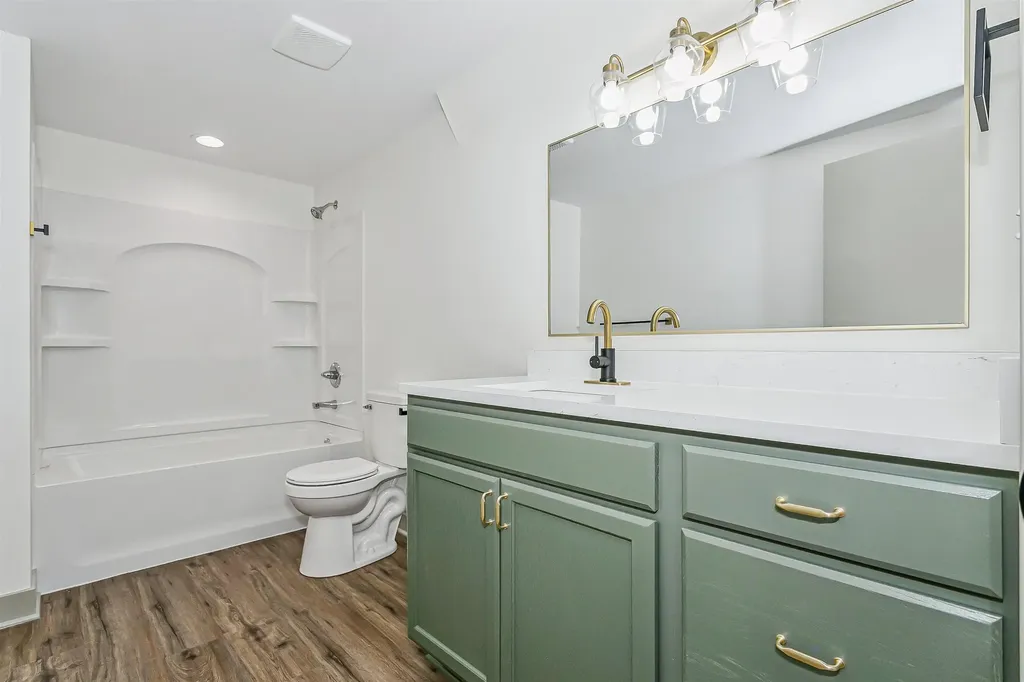 2046 N Cheryl Court Wichita KS 67212