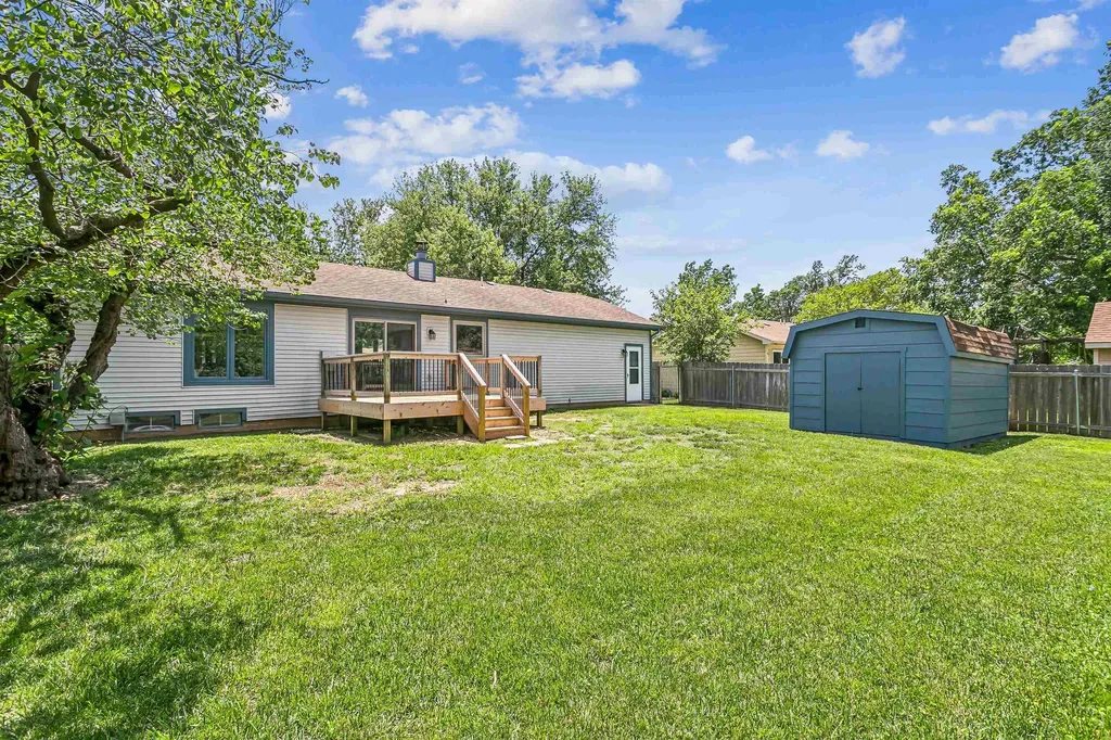 2046 N Cheryl Court Wichita KS 67212