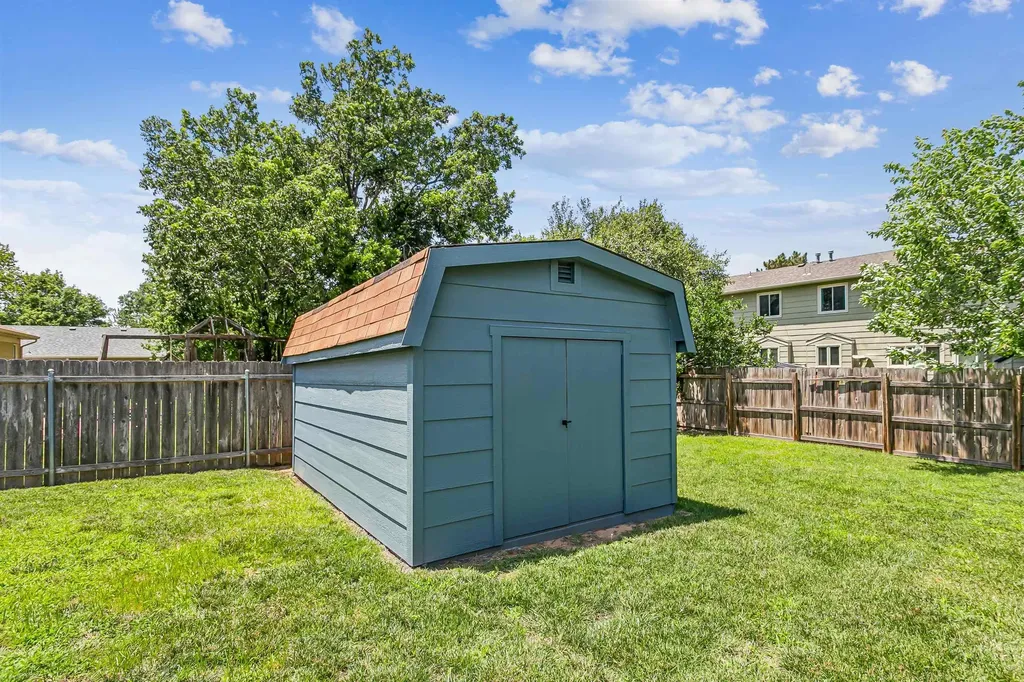 2046 N Cheryl Court Wichita KS 67212